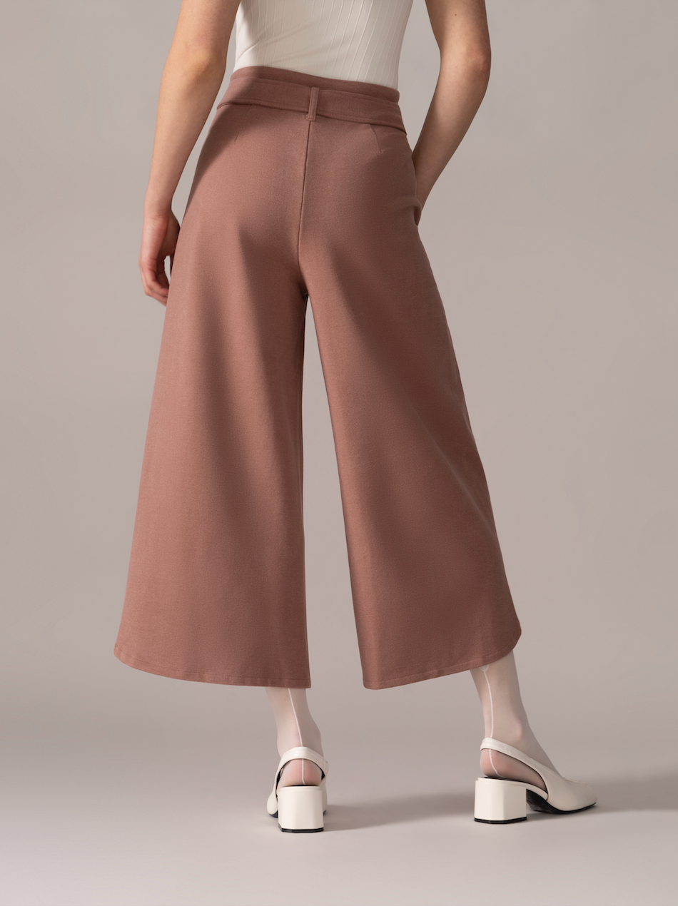 Tulip Hem Brushed Knit Pant in Cognac