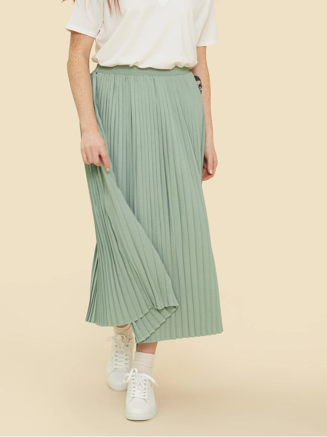 Jupe midi plissée vert sauge éco recyclé